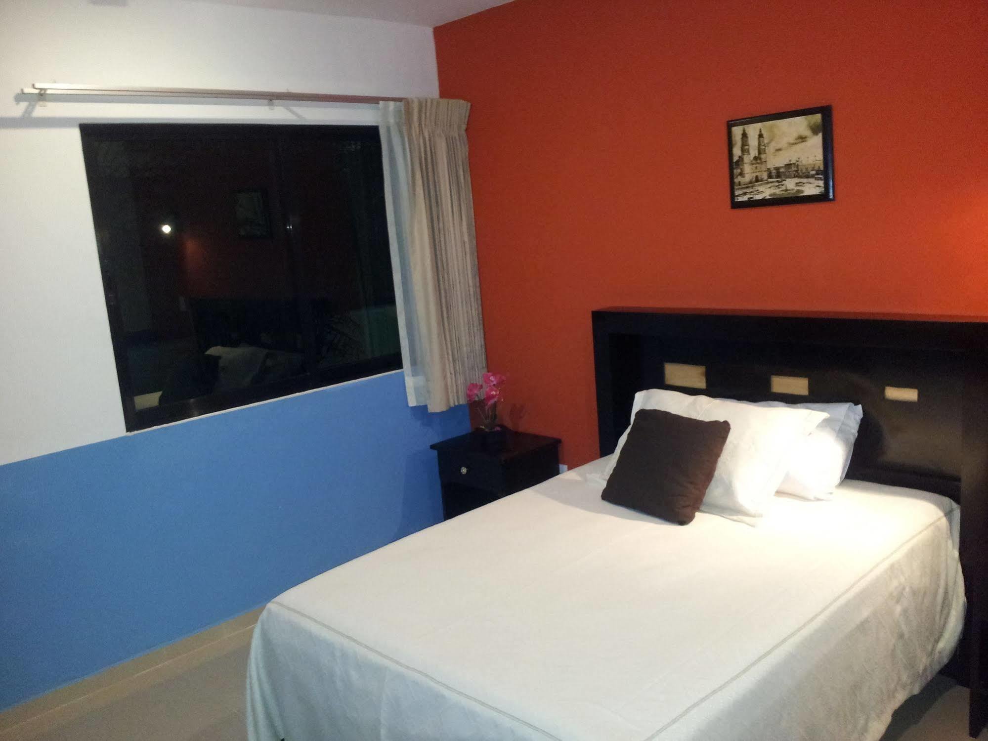 Hotel Catedral カンペチェ エクステリア 写真