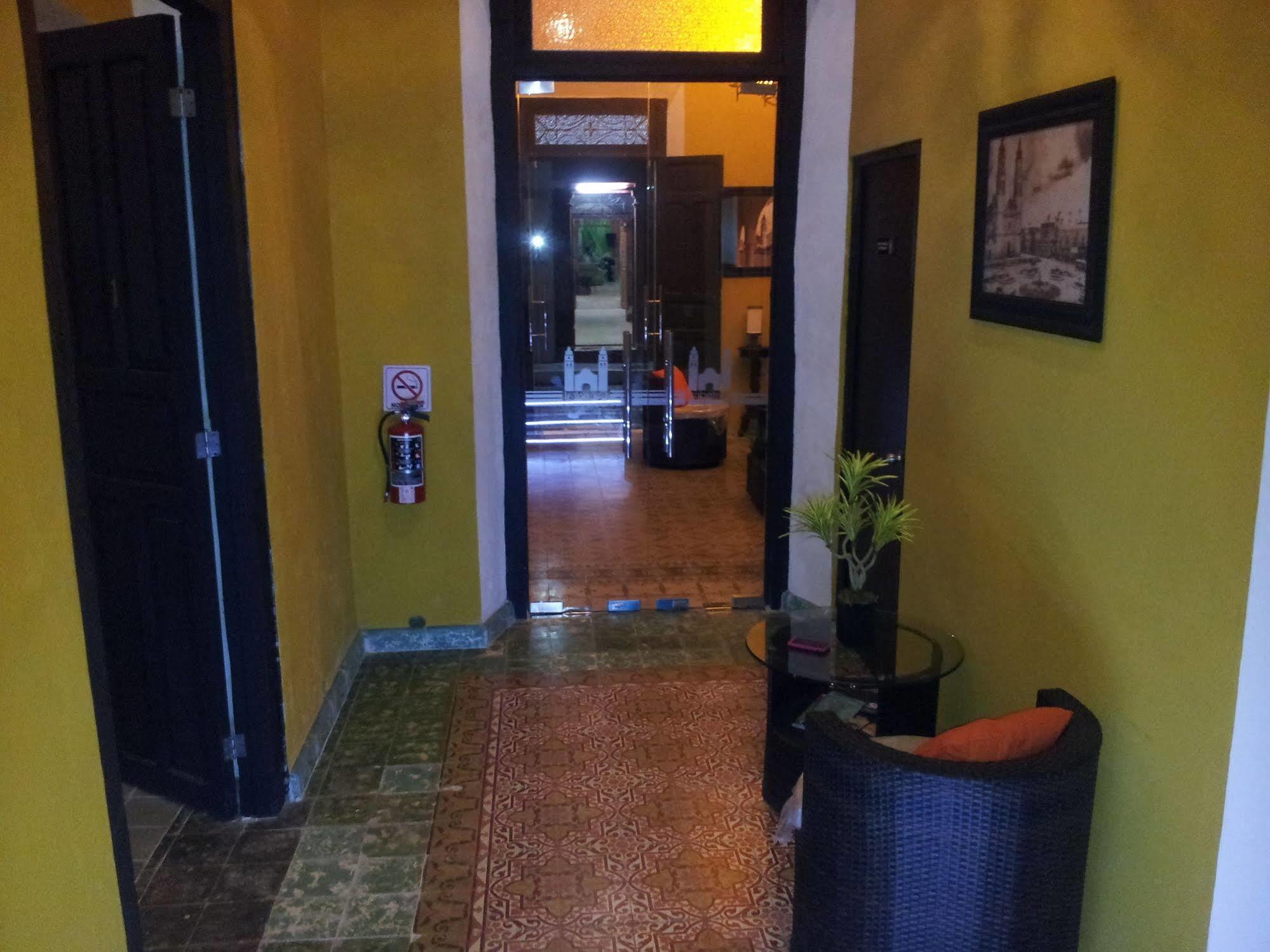 Hotel Catedral カンペチェ エクステリア 写真